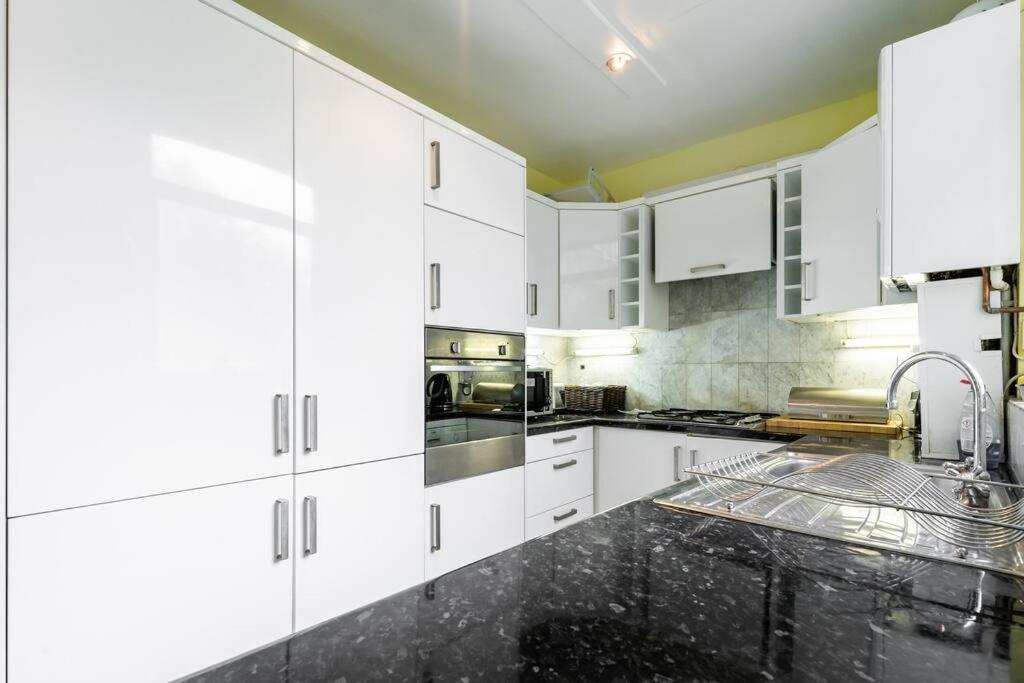 Apartament Stunning Three Bed In West Hampstead Londyn Zewnętrze zdjęcie